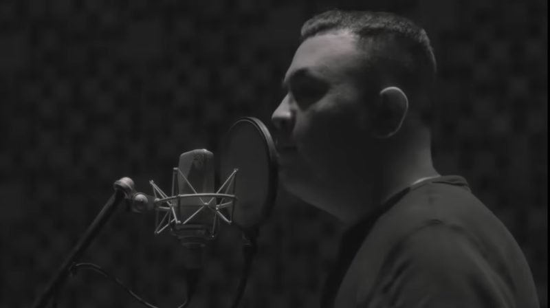 Tulus Dalam Video Klip Yovie Tulus Glenn Adu Rayu