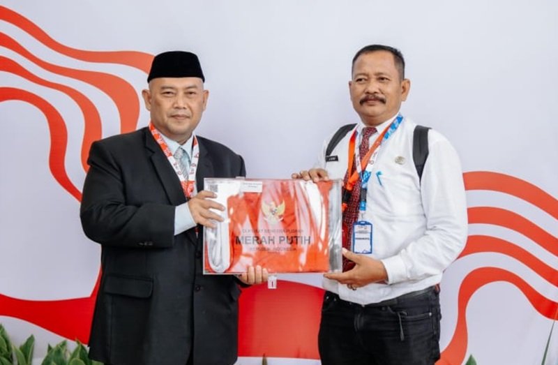 duplikat bendera pusaka di karawang
