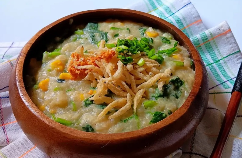 Bubur Nasi Bayam Telur