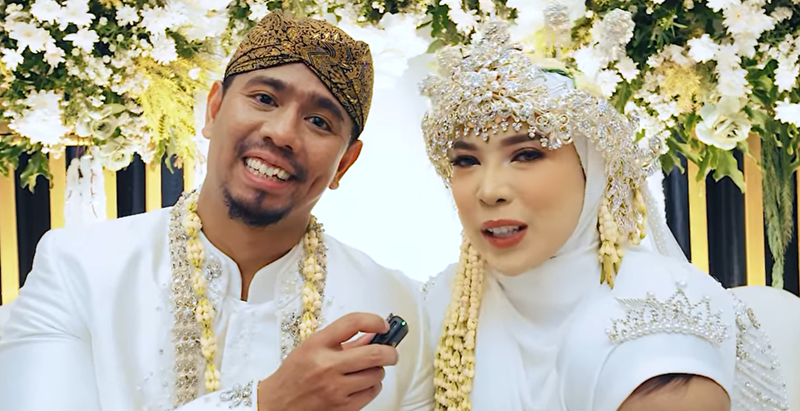 Fitri Tropica dan Irvan Hanafi