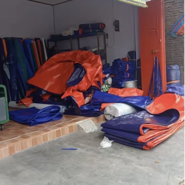 Impor ilegal produk terpal dari plastik, serat sintetis Impor ilegal produk terpal dari plastik, serat sintetis