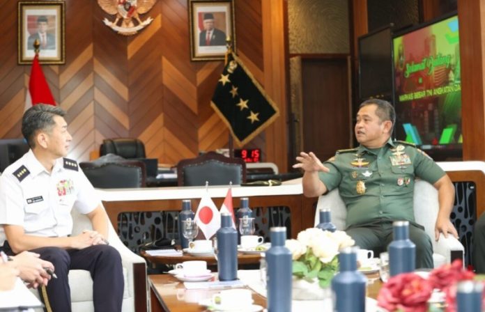 Jenderal Maruli Simanjuntak bersama militer Jepang