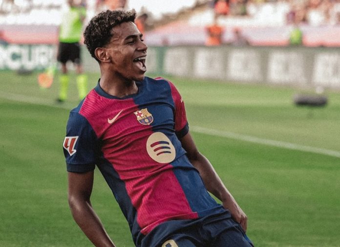 Lamine Yamal bersama Barcelona