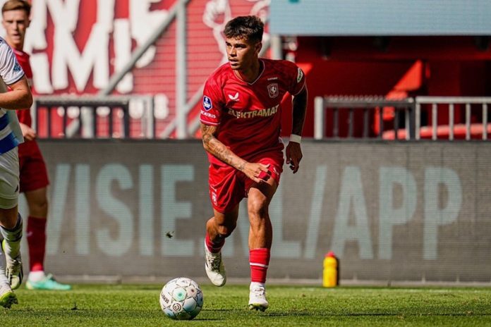 Mees Hilgers, bek Twente dan calon bek Timnas Indonesia