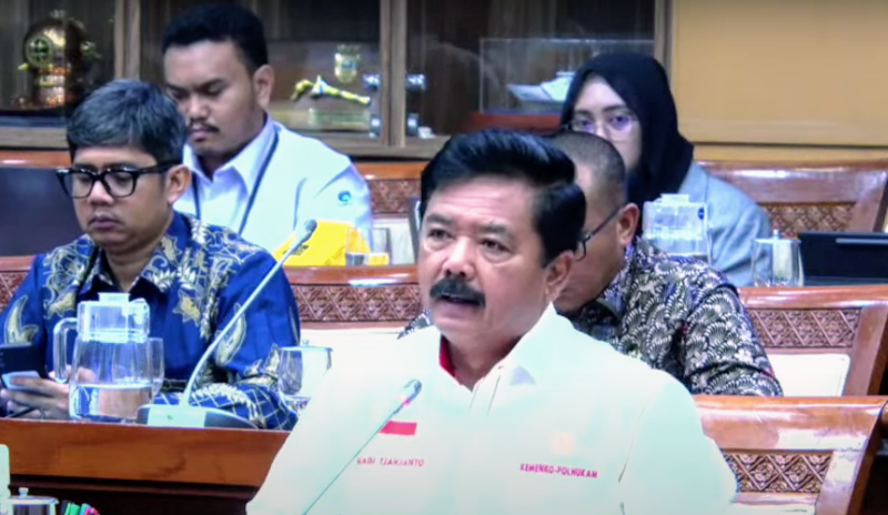 Menko Hadi Tjahjanto di DPR