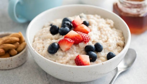 Oatmeal dan buah