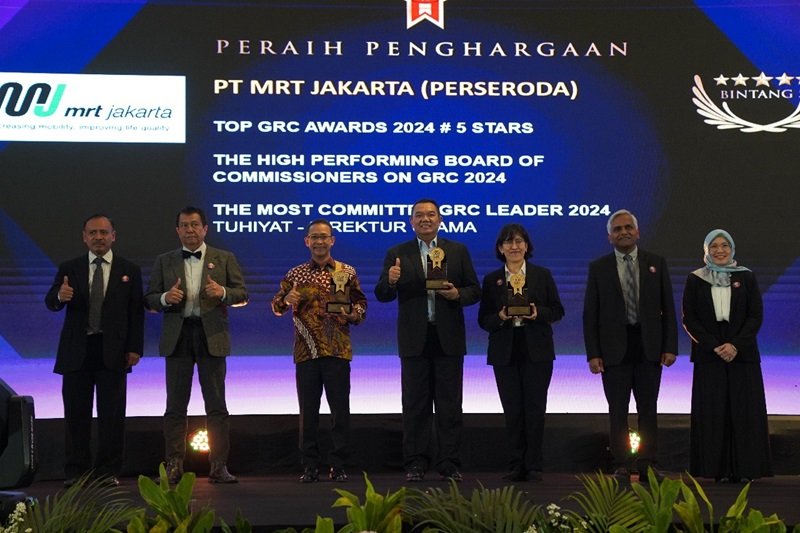 PT MRT Jakarta Dapat Penghargaan TOP GRC Awards 2024