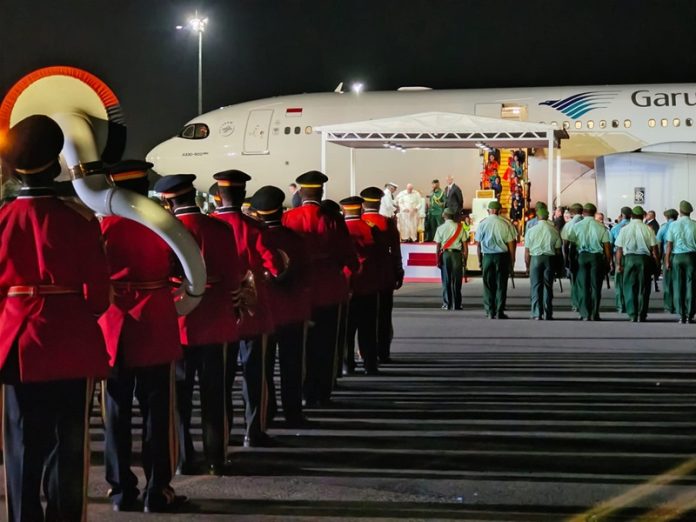 Paus Fransiskus di Port Moresby