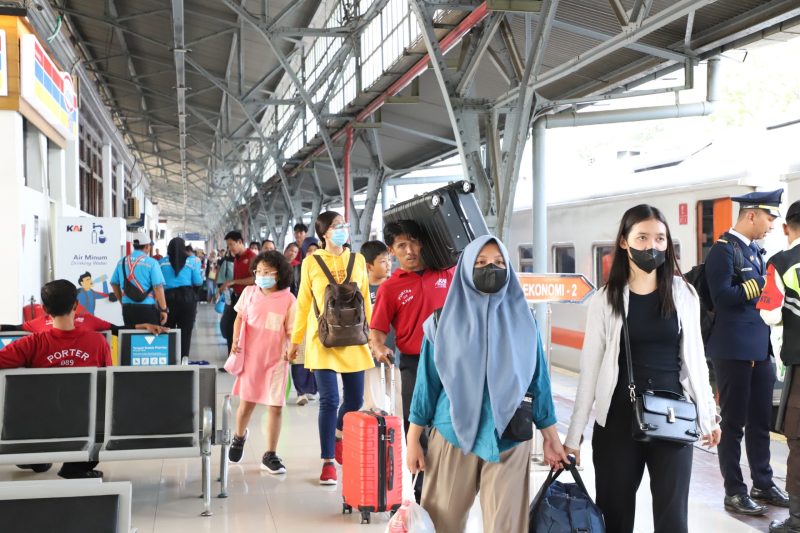 Penumpang KAI Saat Liburan