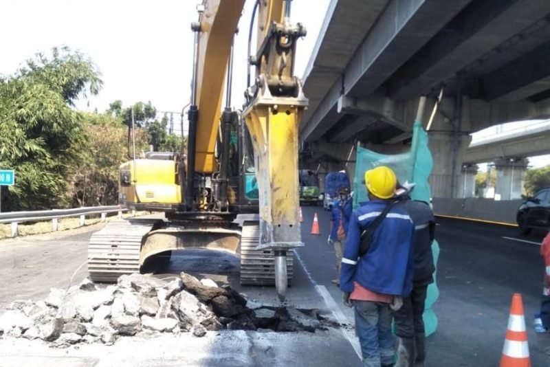 Perbaikan ruas Jalan Tol Cikampek