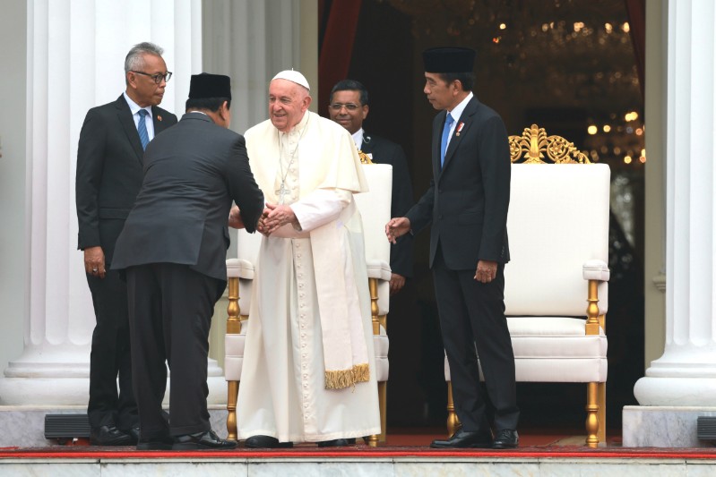 Prabowo Subianto bersama Paus Fransiskus 2