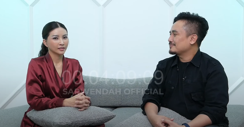 Sarwendah dan Denny Darko