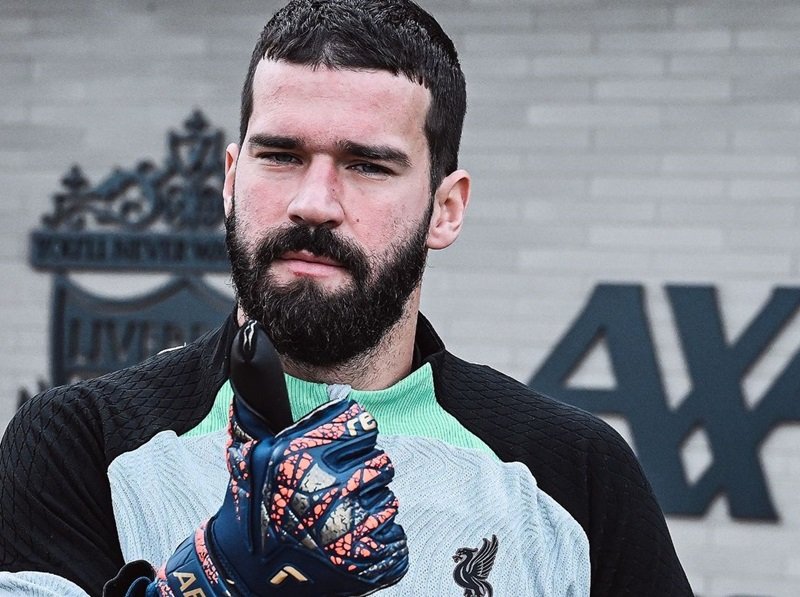 Alisson Becker