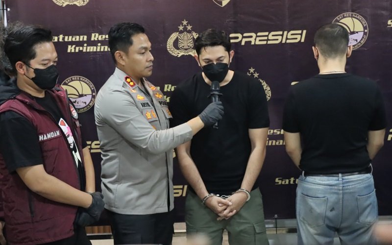 Andrew Andika