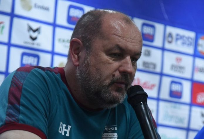 Bojan Hodak, pelatih Persib