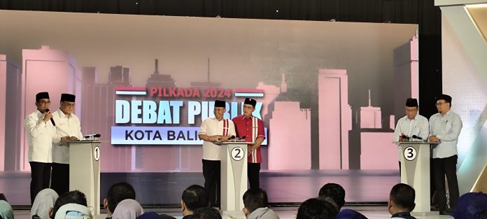 Debat Pertama di Novotel, Balikpapan, Kalimantan Timur