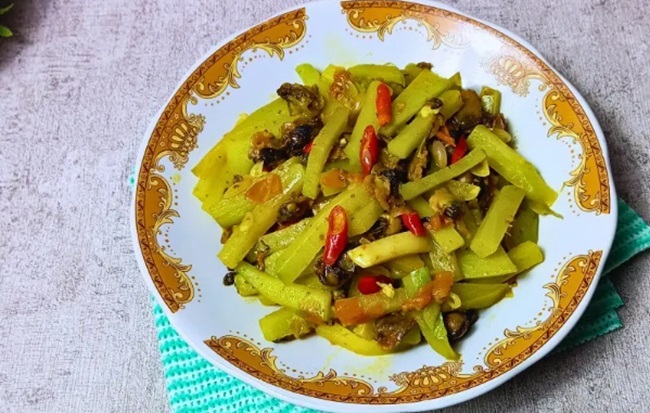 Oseng-oseng Labu Siam Kerang Dara