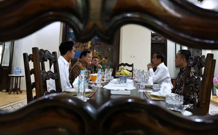 Prabowo Berkunjung ke Rumah Jokowi (4)