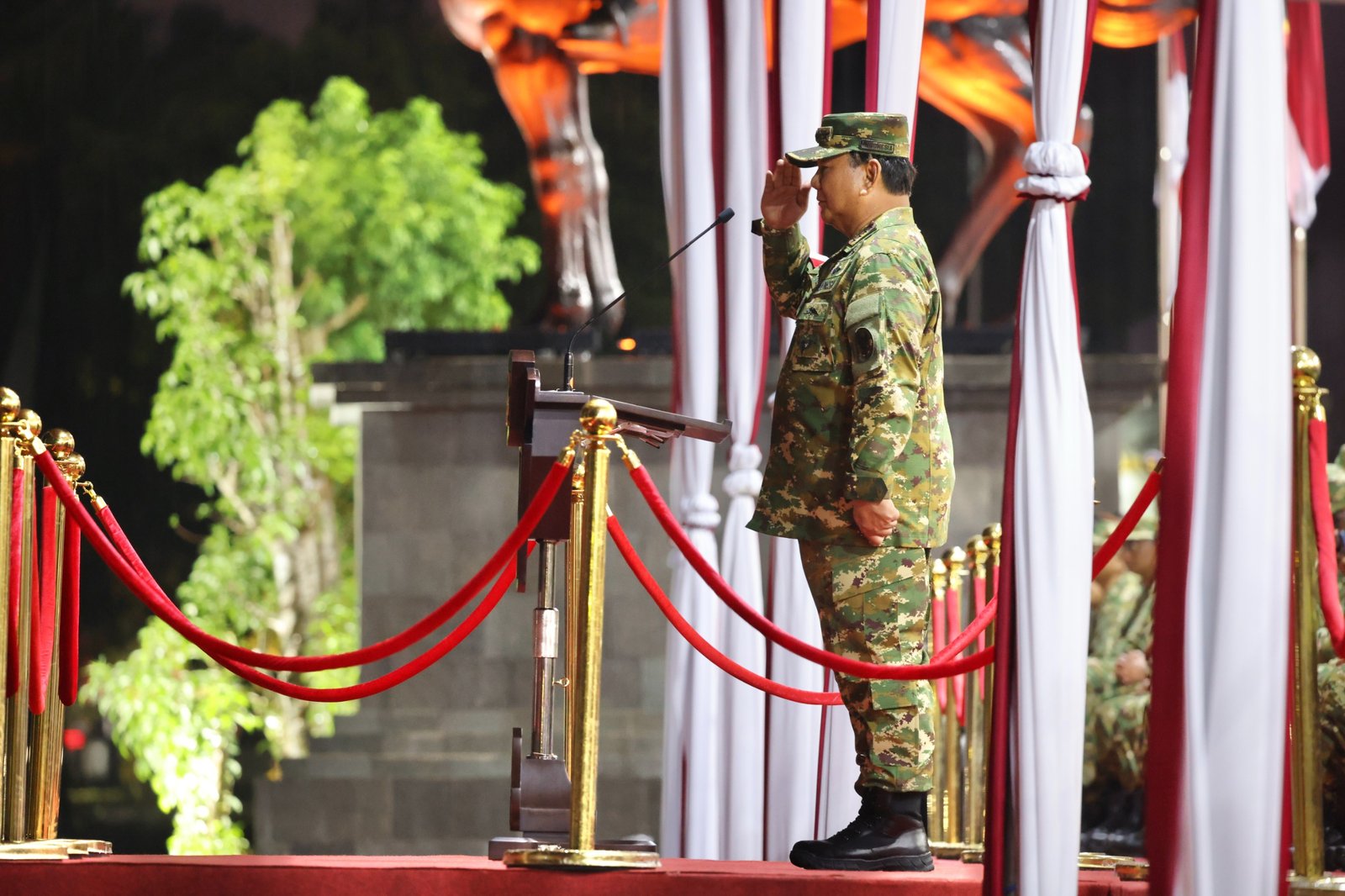 Prabowo Pimpin Parade Senja di Akmil Magelang (1)