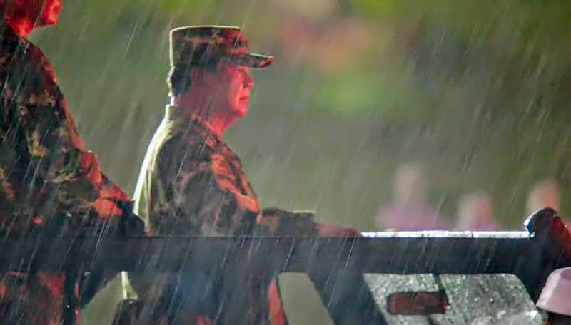 Prabowo Subianto di Parade Senja