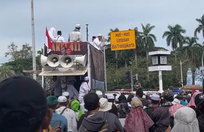 Aksi 411 di patung Kuda (1)