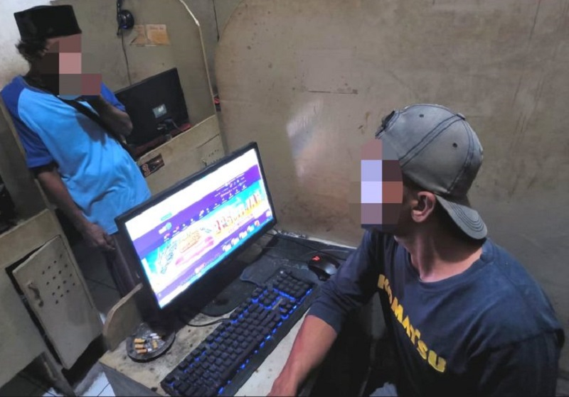 Judi Online di Warnet Kendal