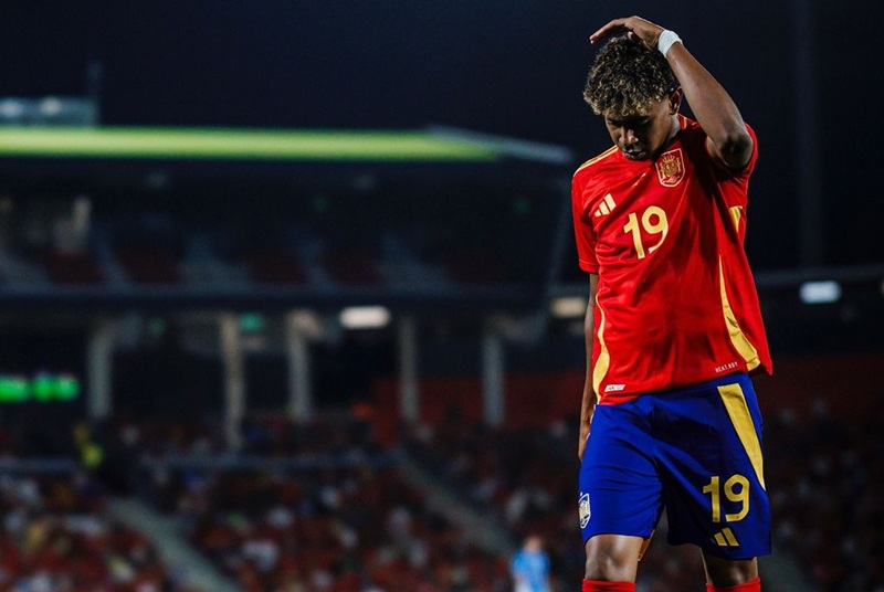 Lamine Yamal bersama Timnas Spanyol