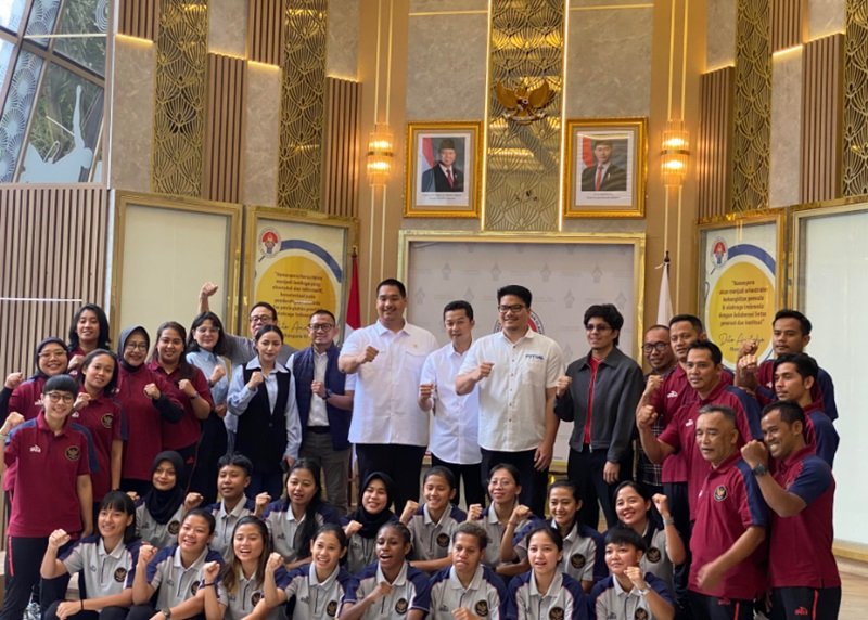 Menpora bersama timnas Futsal