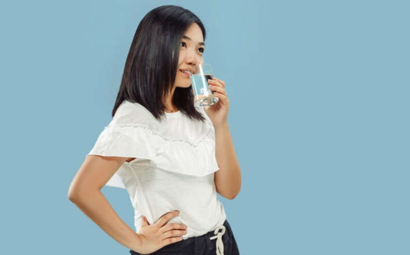 Minum air