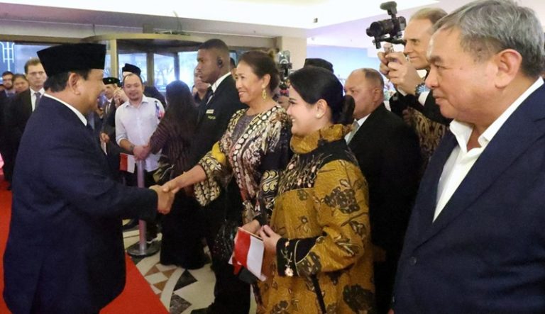 Presiden Prabowo Tetap Dapat Sambutan Hangat dari Diaspora Saat Tiba di Brazil