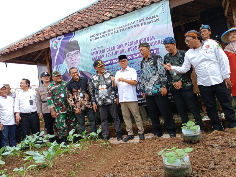 Menteri Desa Yandri Susanto