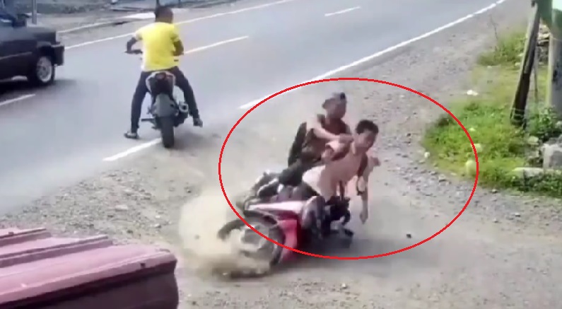 CCTV bocah sekolah terjatuh dari motornya