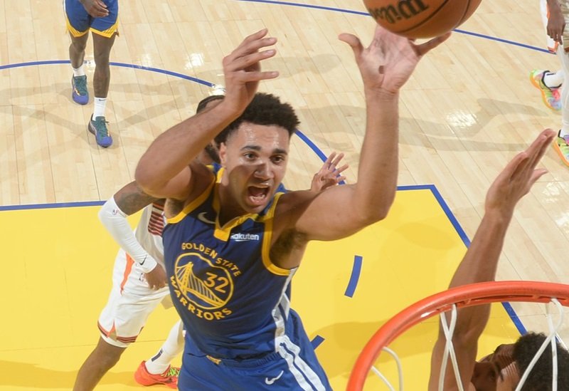Golden State Warriors vs Phoenix Suns di lanjutan NBA