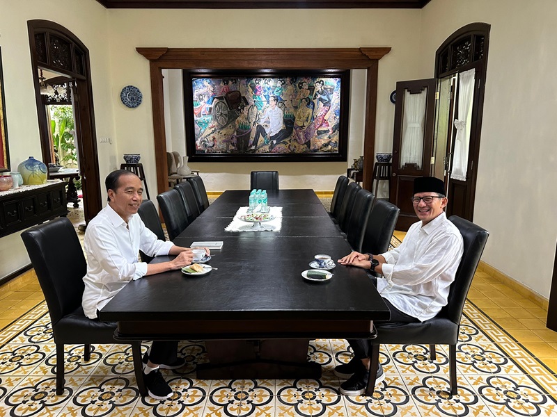 Jokowi dan Sandiaga Uno