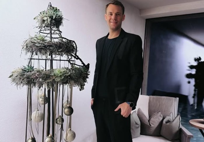 Manuel Neuer ucapkan selamat natal