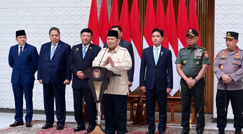 Presiden Prabowo di bandara halim
