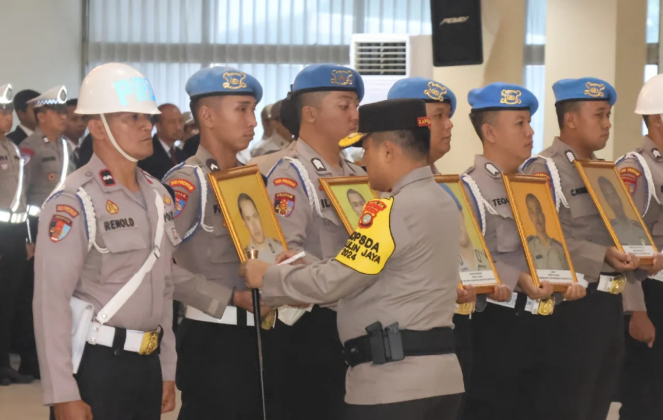 31 Polisi di Polda Metro Jaya Dipecat 31 Polisi di Polda Metro Jaya Dipecat