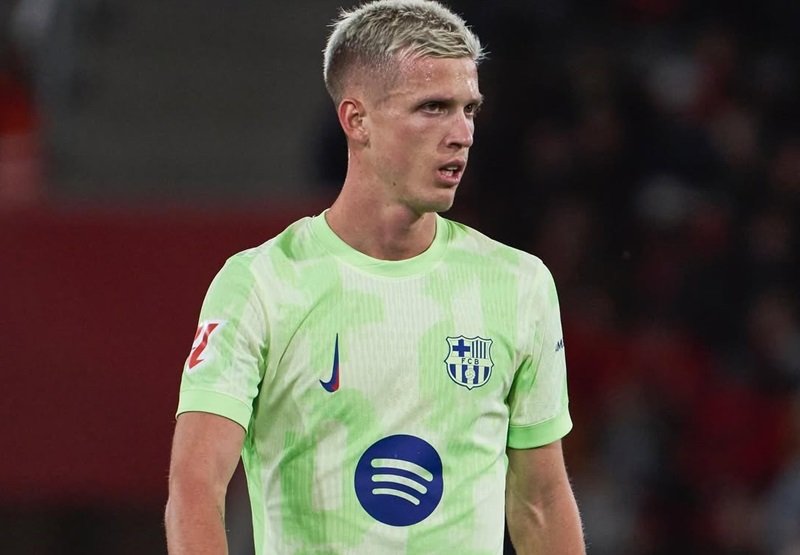 Dani Olmo bersama Barcelona