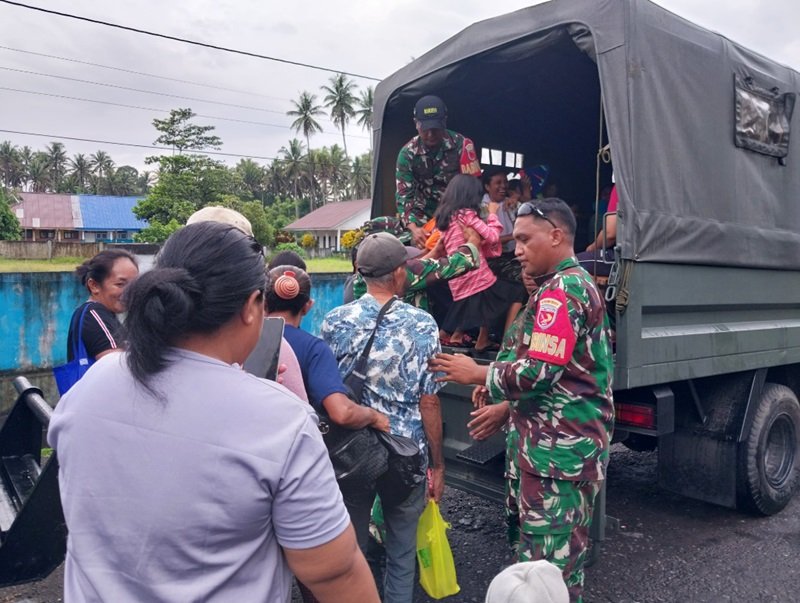 Evakuasi erupsi gunung ibu