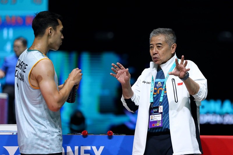 Jonatan Christie dan Coach Mulyo Handoyo di Malaysia Open 2025