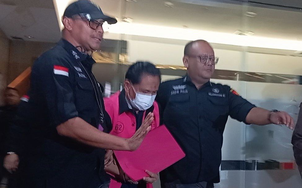 Mantan Ketua PN Surabaya Jadi Tersangka