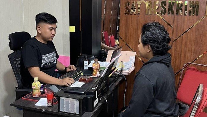 Mantan Polwan Tipu Warga