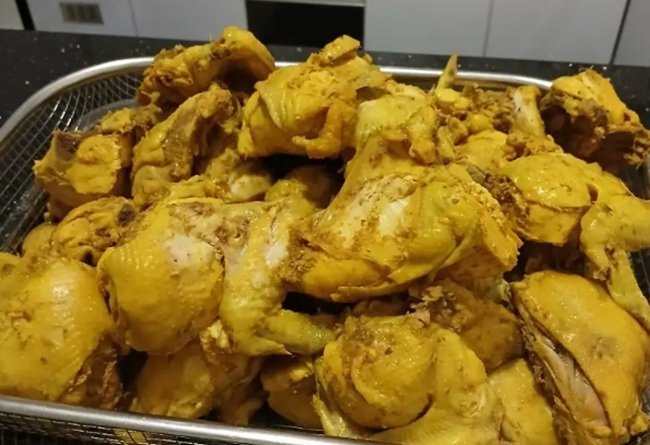 Ayam Ungkep Bumbu Kuning