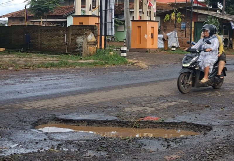 Jalan Jepara-Kelet
