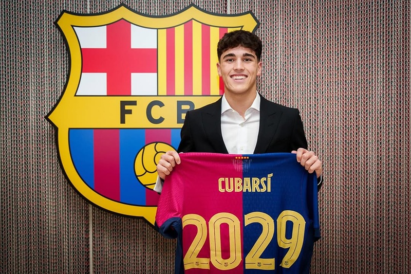Pau Cubarsi kontrak baru bersama Barcelona