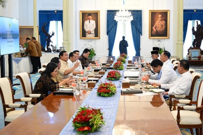 Presiden Prabowo Subianto dengan jajaran kabinetnya