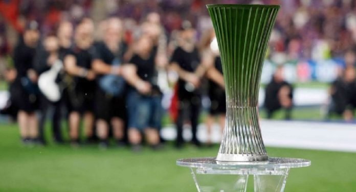 Trofi UEFA Conference League