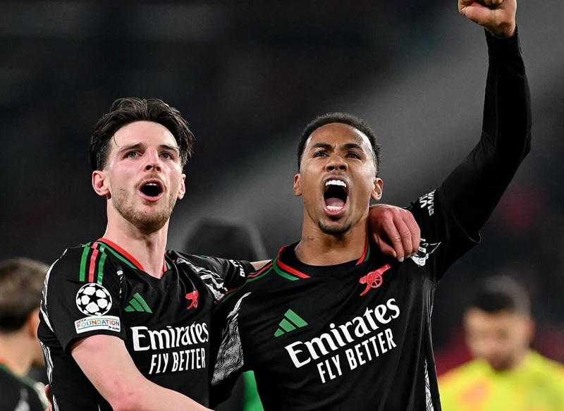 Declan Rice dan Gabriel Magalhaes bersama Arsenal
