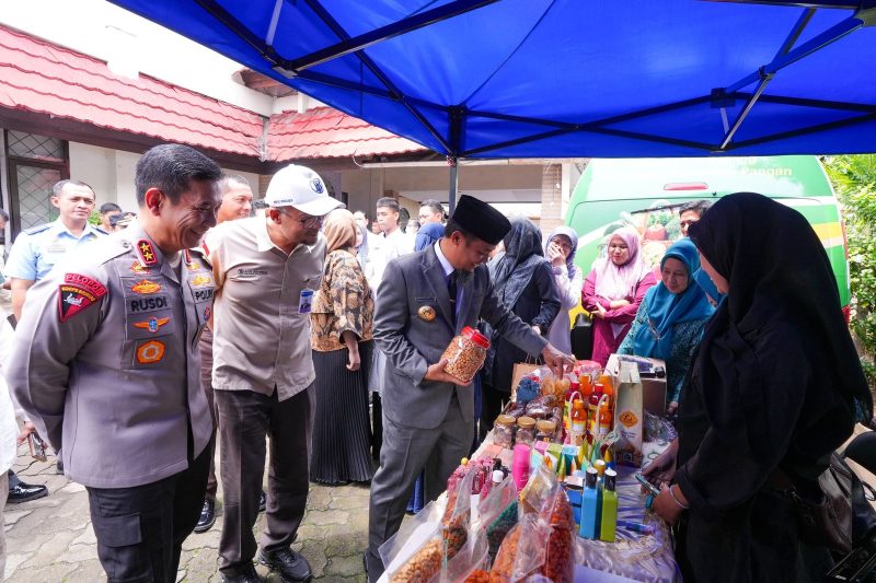 Gubernur Sulsel Andi Sudirman