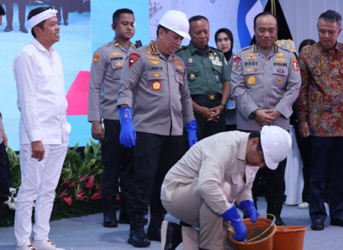 Maruarar Sirait